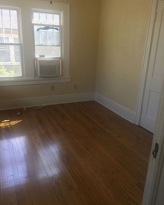 1st image of 228 N Flood Ave
