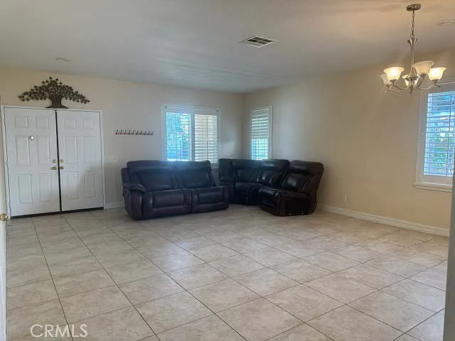 4 bed, 3406 sqft, $3,950 — Photo 3
