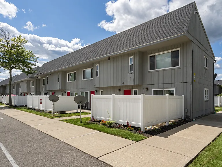 Wildwood Commons Apartments — Photo 20