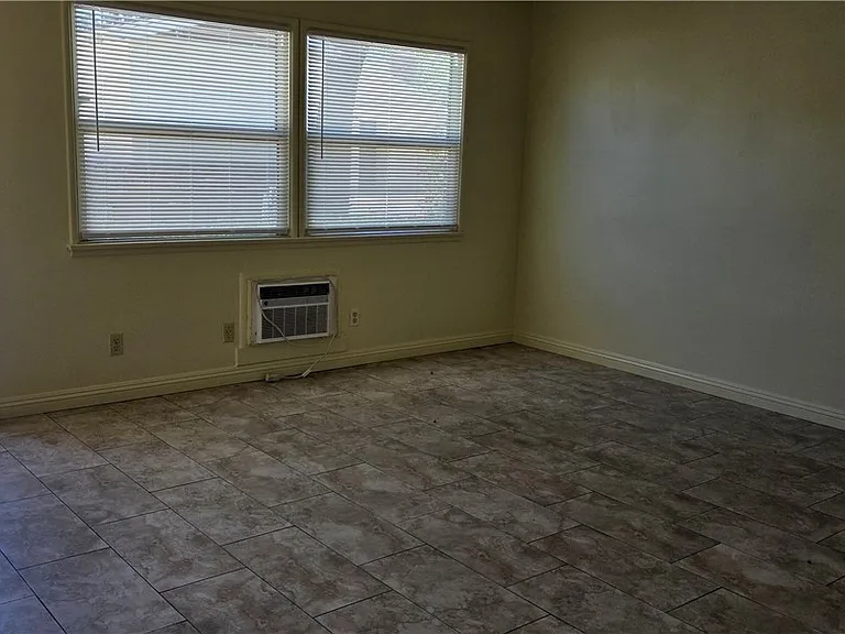 2301 Mountain Ave #23 — Photo 9