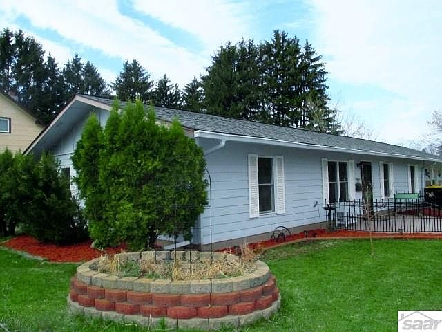 1st image of 322 17th Ave W