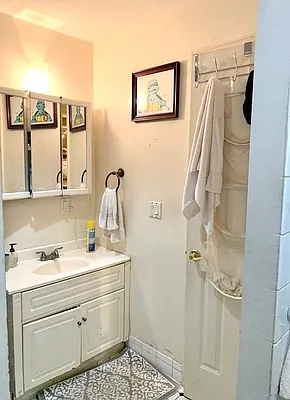 Rented by Bold New York | media 32