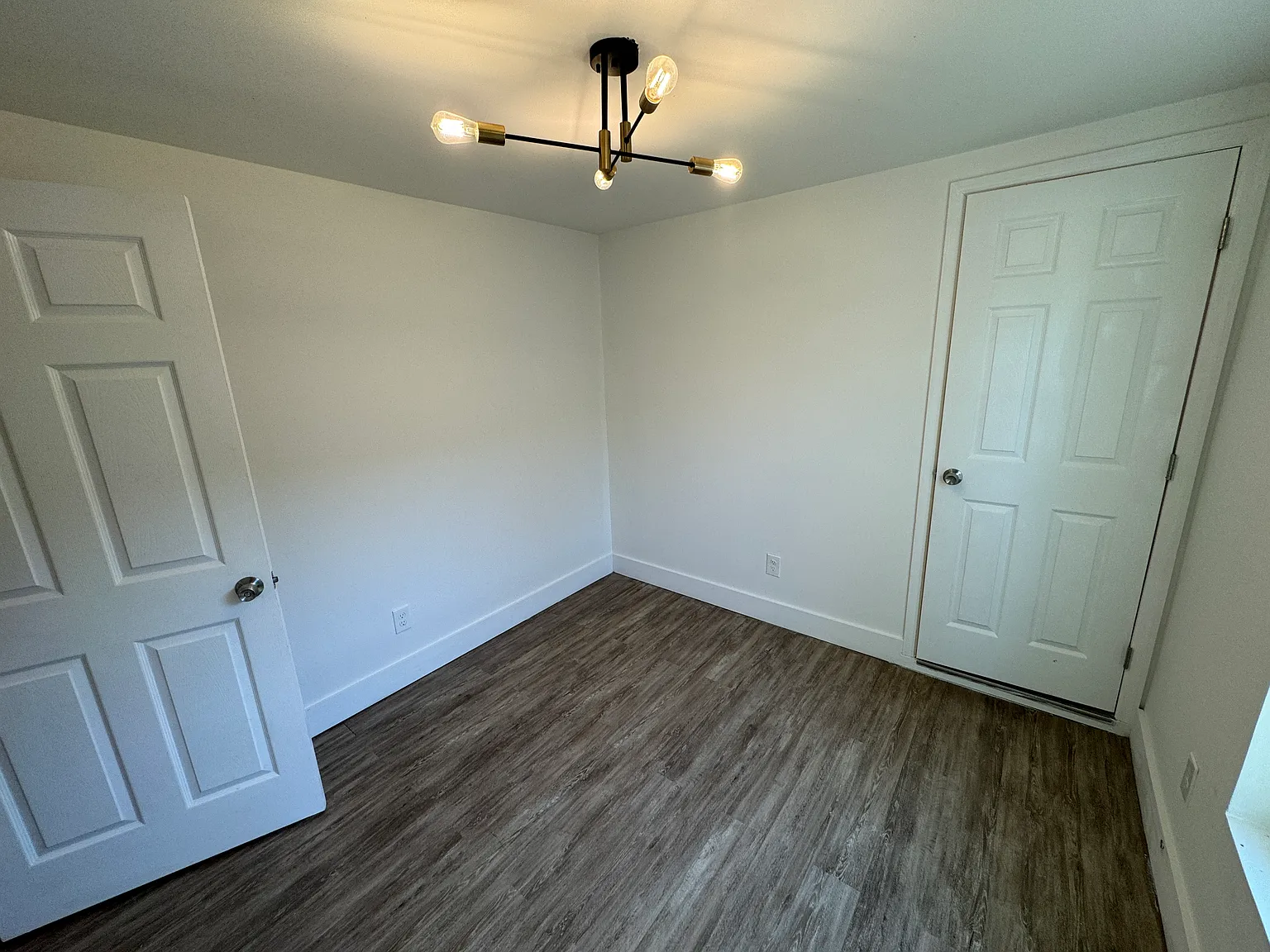 2 bed, 700 sqft, $1,075 — Photo 4