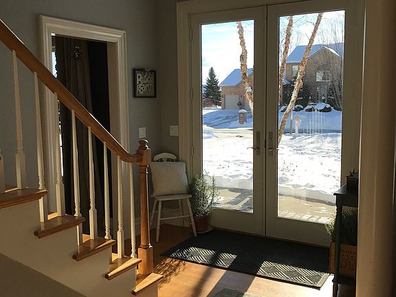5th image of 204 Canterbury Ct