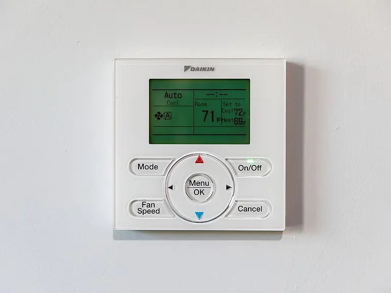 Smart thermostat
