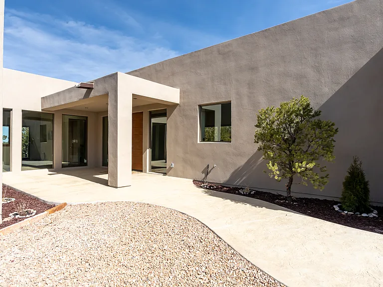 112 Valle Sereno — Photo 11
