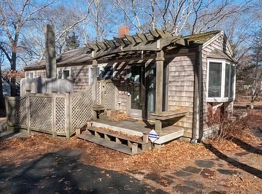 2nd image of 115 Cape Cod Ave