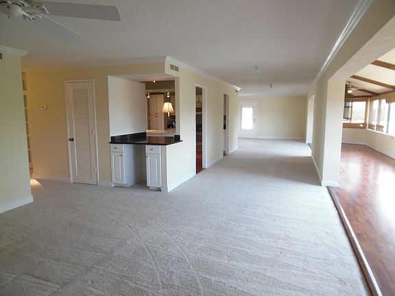 4th image of 700 Melrose Ave APT H33