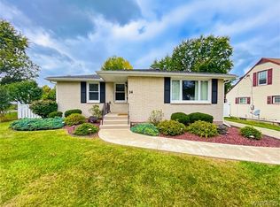 14 Mosher Dr, Tonawanda, NY 14150