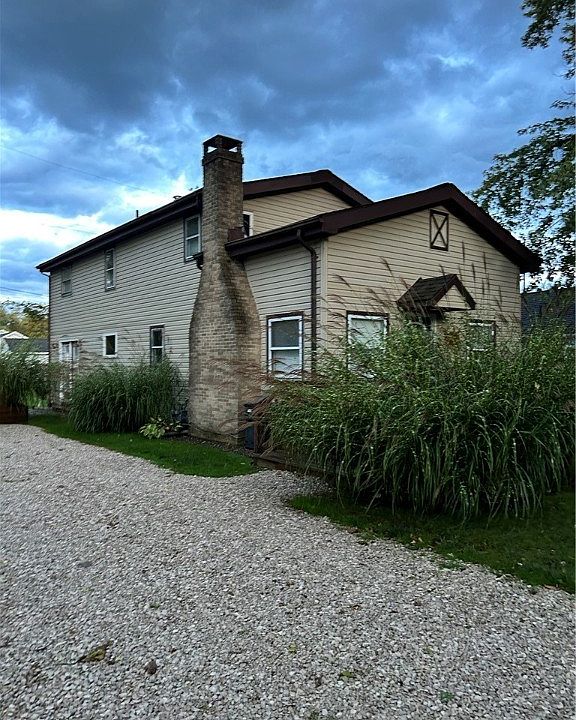 1st image of 4940 Golfview Dr