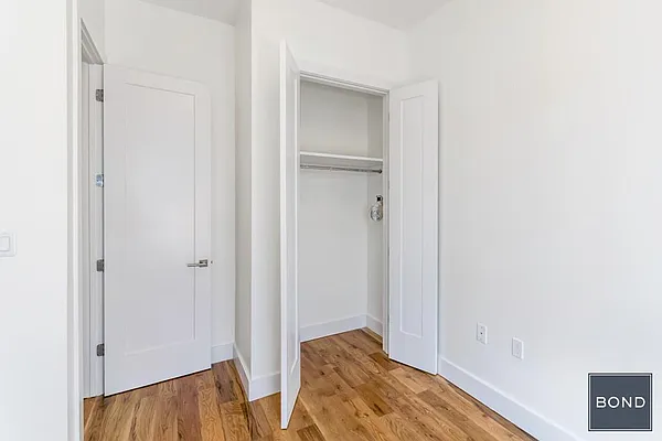 Rented by Bond New York | media 25