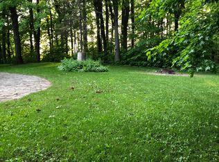 W10540 County Rd W, New London, WI 54961