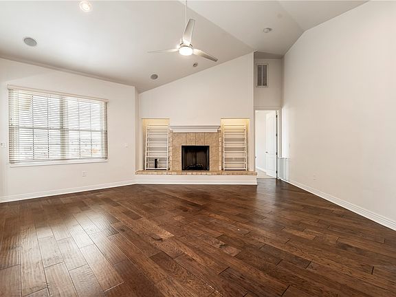 3rd image of 2714 S Everest Ave