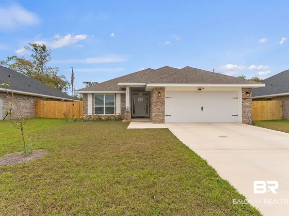 692 Mayflower Dr, Foley, AL 36535