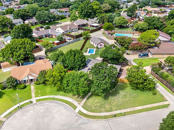 2nd image of 852 Bronco Ln