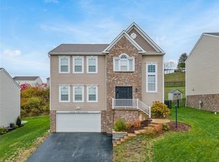 424 Patriot Dr, Carnegie, PA 15106