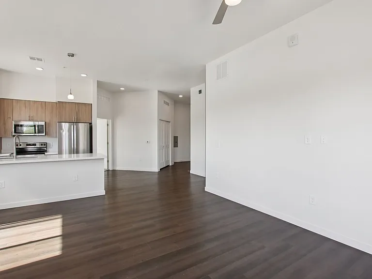 DC Heights Apartments — Photo 95