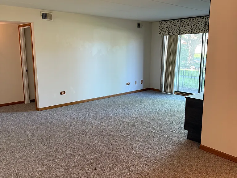 11042 Theresa Cir #1C — Photo 8