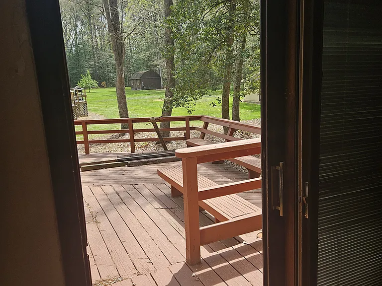 7894 Crofton Dr — Photo 2