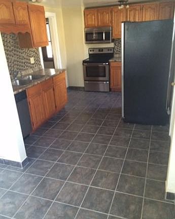 3rd image of 608 Kessler Boulevard East Dr