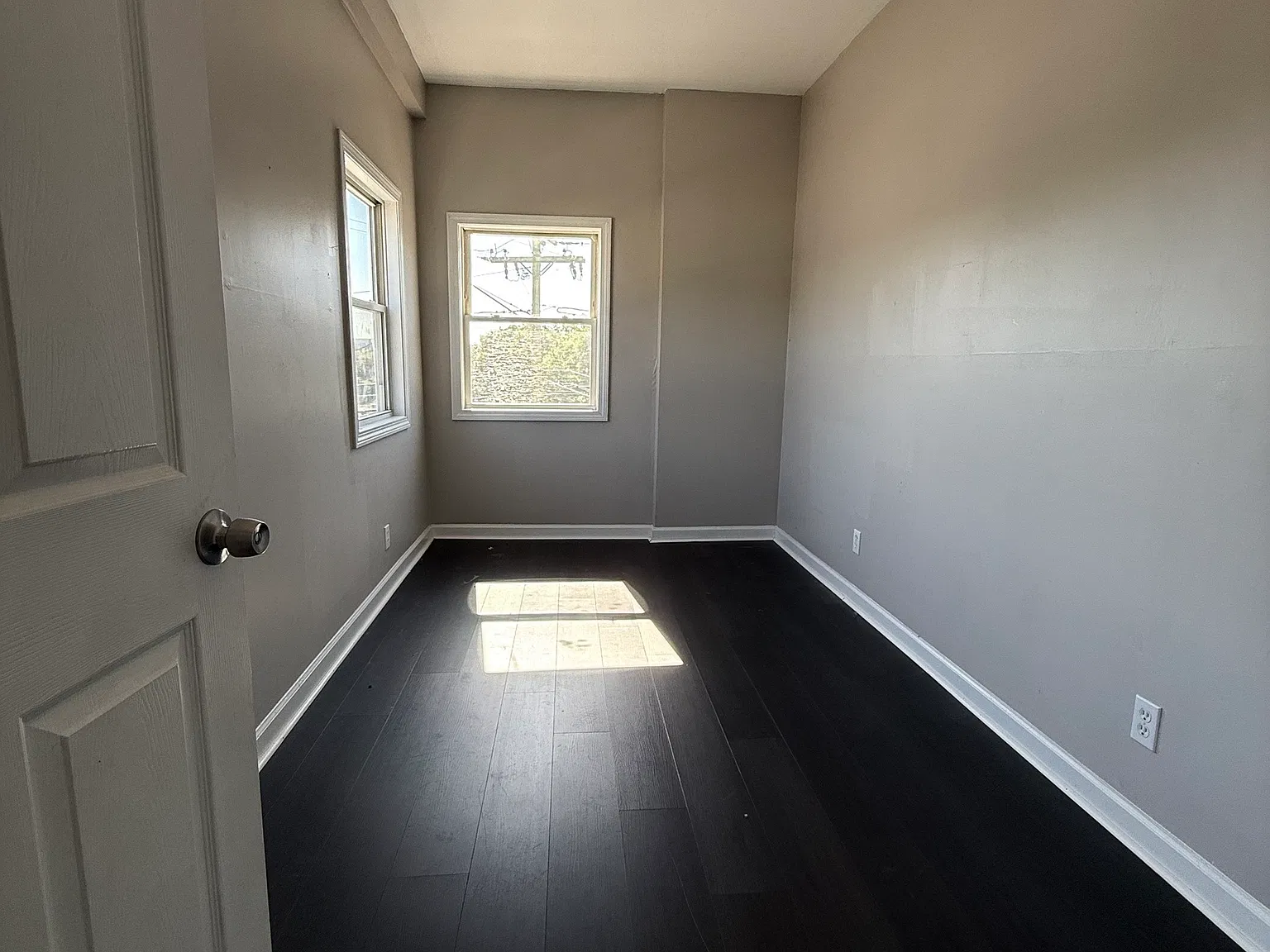 2 bed, 1.0 bath, 5958 sqft, $1,495 — Photo 4