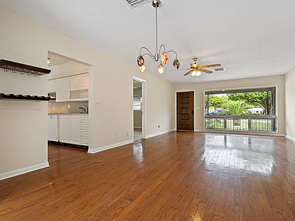 5th image of 426 Tequesta Dr