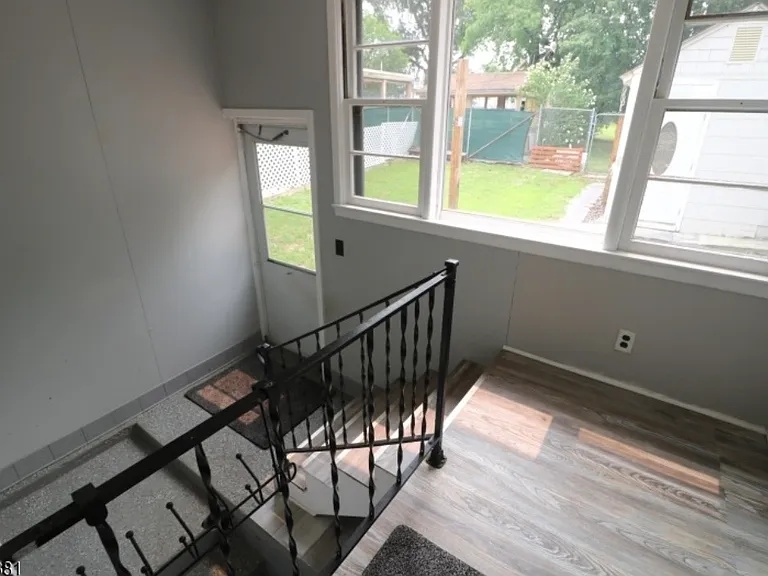 76 Clinton St — Photo 6
