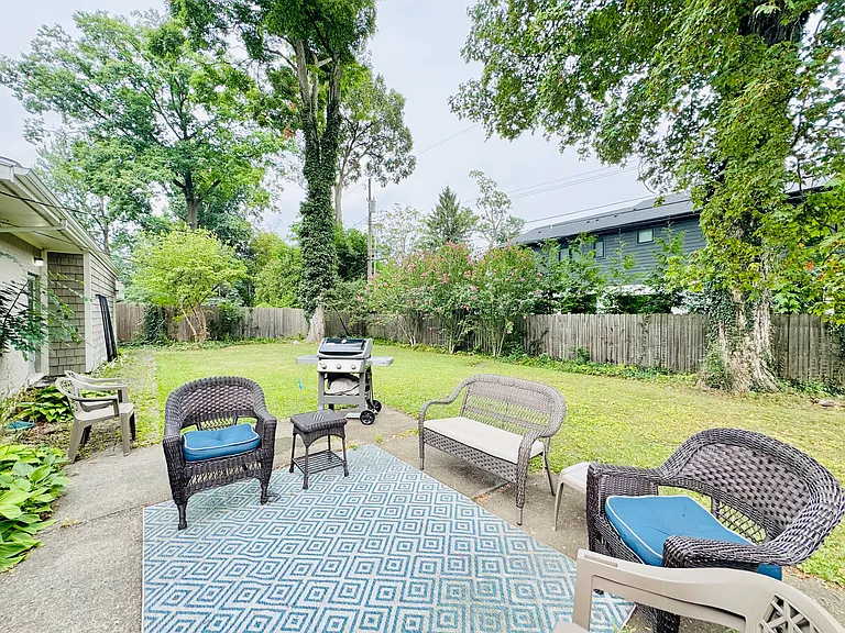 995 Woodlea St — Photo 31