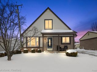 34372 Crosley St, Clinton Township, MI