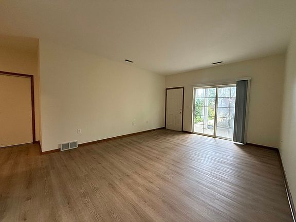 2nd image of 2755 Lund Ave APT 2