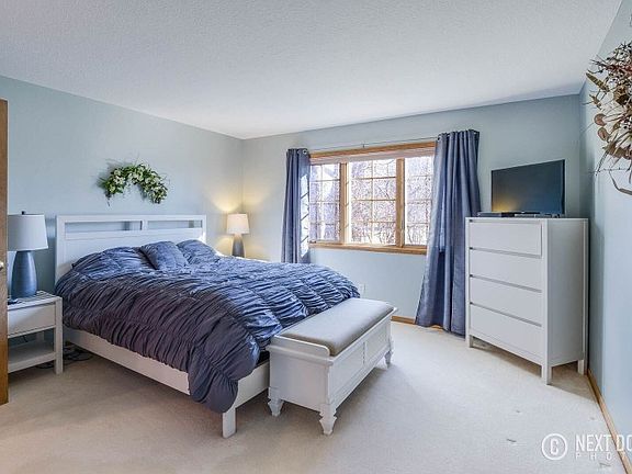 2nd image of 5637 Cortland Cir