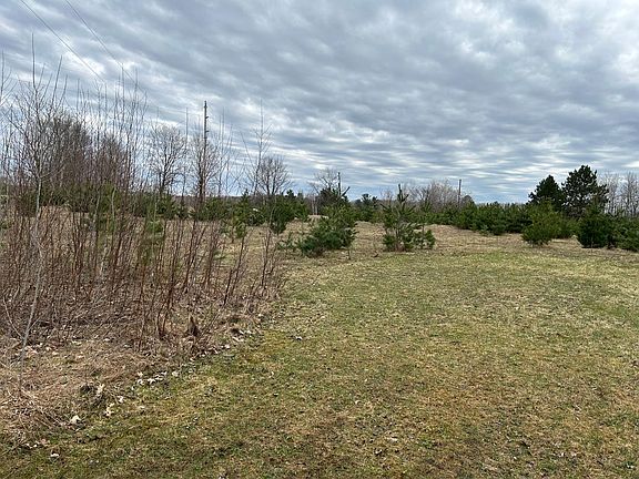 3rd image of 39178 Timber Trail Rd
