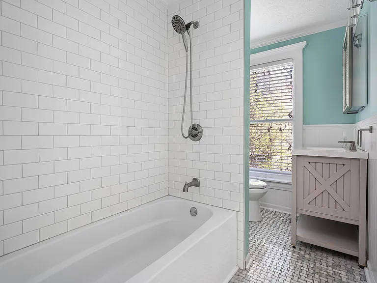 800 Hamlet St — Photo 16
