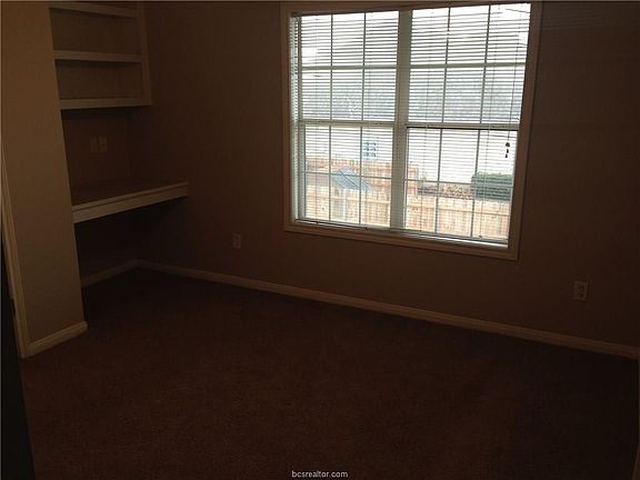 4th image of 100 Deacon Dr APT 105