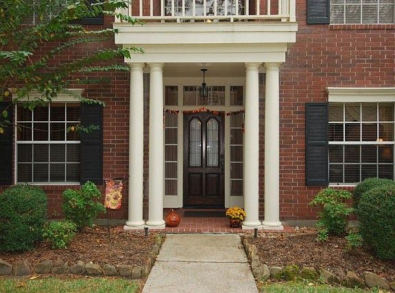 2nd image of 4015 Spruce Valley Dr