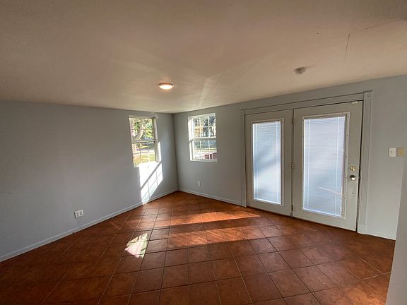3rd image of 34 S Virginia Ave
