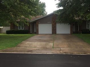 2950 W Roxbury St, Springfield, MO 65807