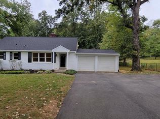 8325 Westchester Dr, Vienna, VA 22182