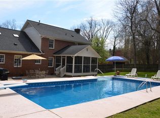 108 Mamie Ln, Jamestown, NC 27282