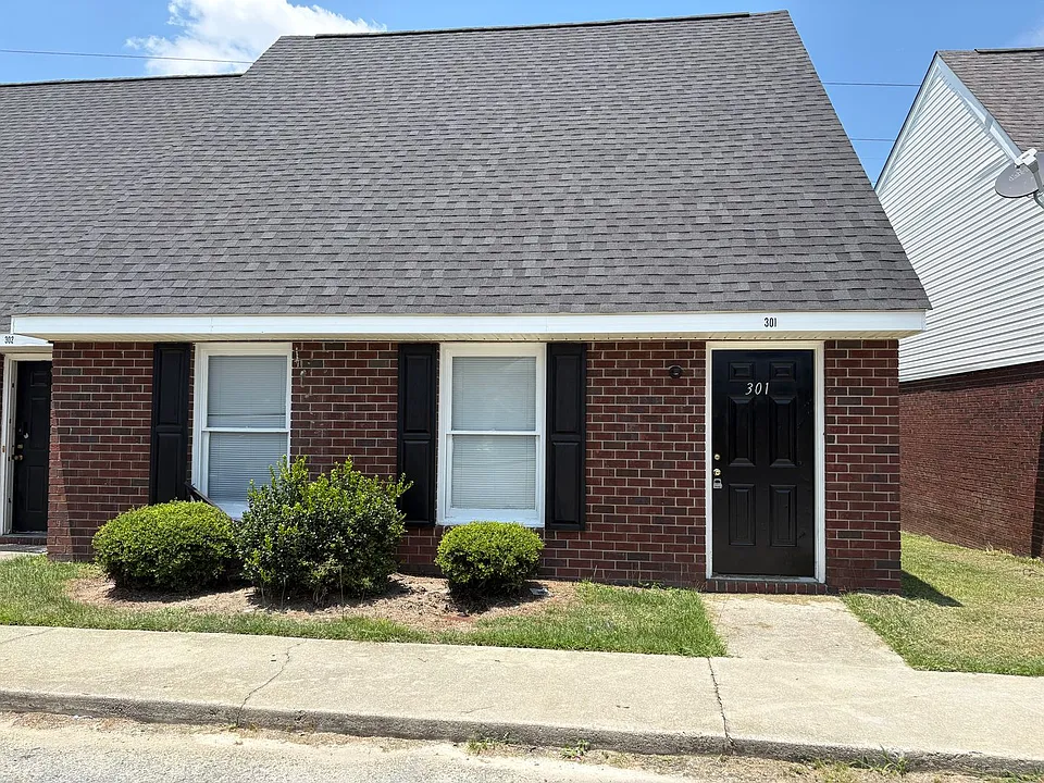 230 Lanier Dr #301