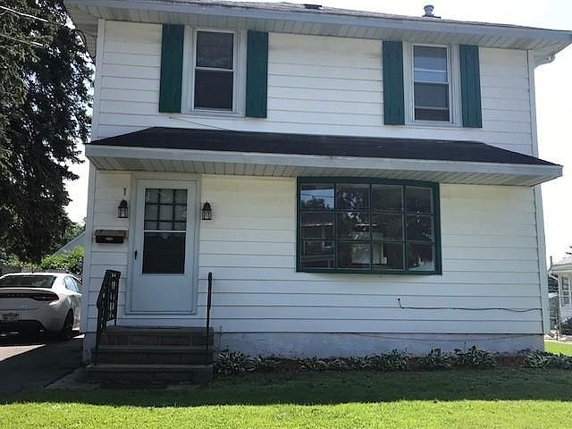 1st image of 8 Tracy St