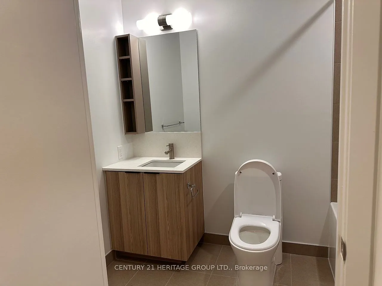 1 bed, $2,400 — Photo 3