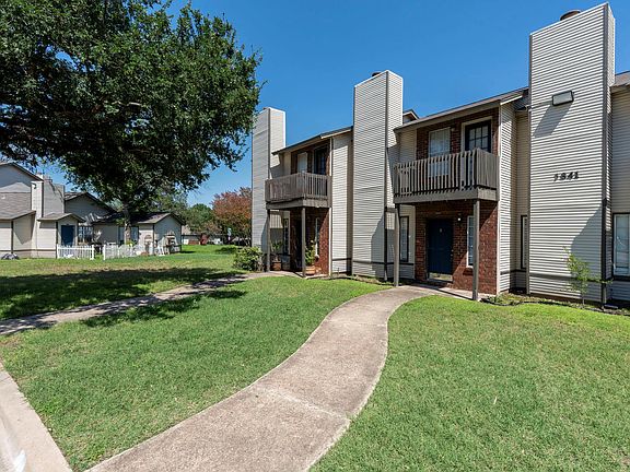 2nd image of 1841 River Crossing Cir APT B