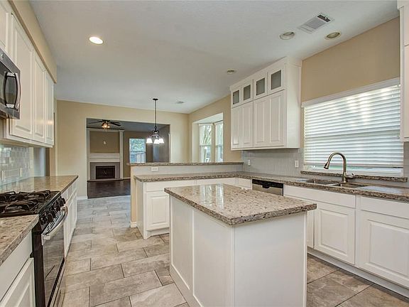 3rd image of 6511 Everhill Cir