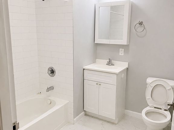 5th image of 39 16th Ave #1