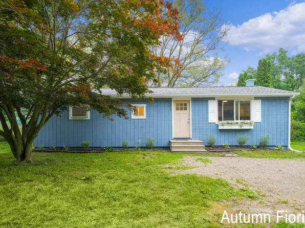 602 Kaiser Rd, Hastings, MI 49058