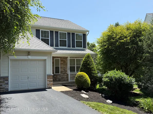 6 N Chestnut Dr, Drums, PA 18222