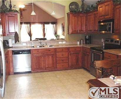 3rd image of 5505 Parkview Hills Ln