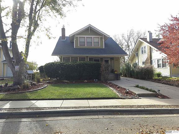 4th image of 1943 Sewell St