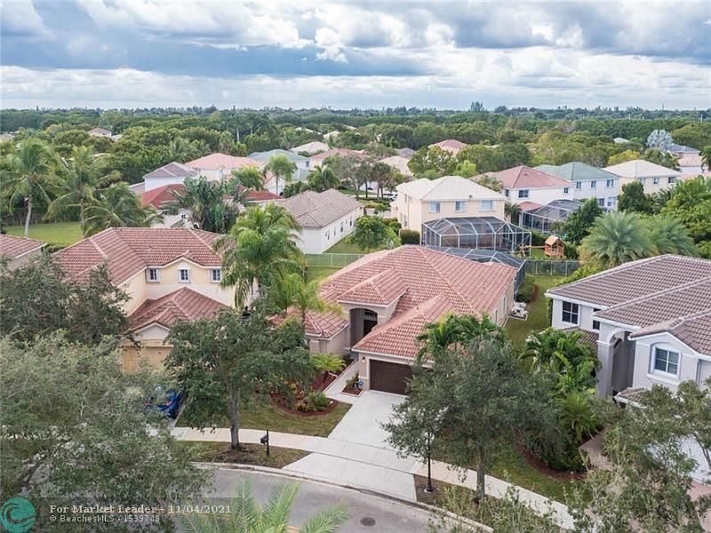 1st image of 4220 Palmetto Trl